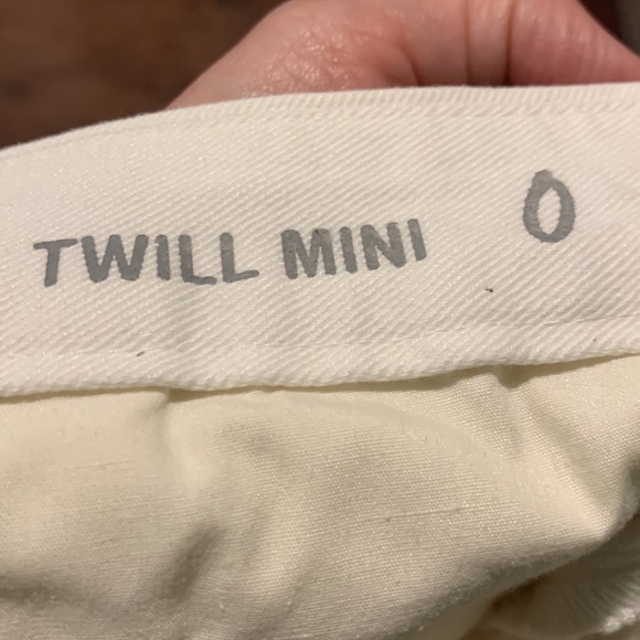 Like new GAP twill mini skirt, size 0 - Picture 4 of 5